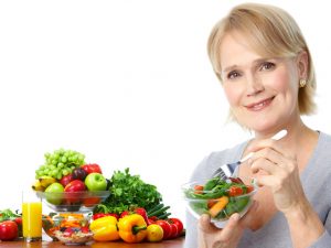 Alimentos para Ajudar a Amenizar a Menopausa: Uma Abordagem Natural para o Bem-Estar