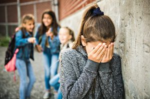 Entendendo o bullying: como identificar, prevenir e lidar com essa forma de violência na escola e na sociedade